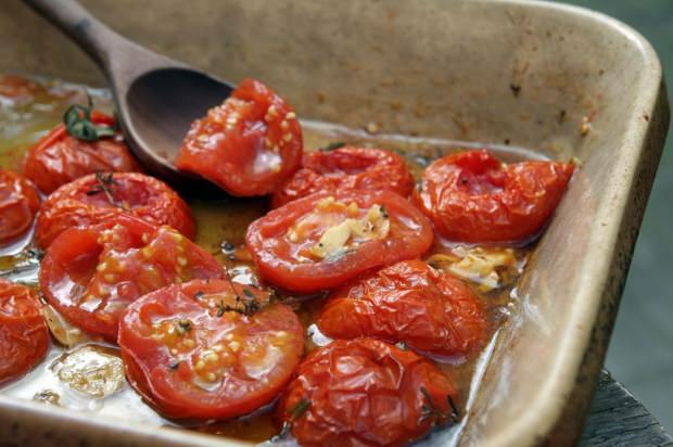 Ar pomidorai kenkia?
