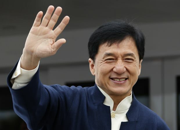 Tariamai aktorė Jackie Chan tariamai karantinuota nuo koronaviruso! Kas yra Jackie Chanas?