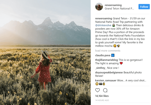 „Instagram“ įtaka Renee Hahnel savo biografijoje dalijasi „Drink Evolve“ nuolaidų reklamos nuoroda.