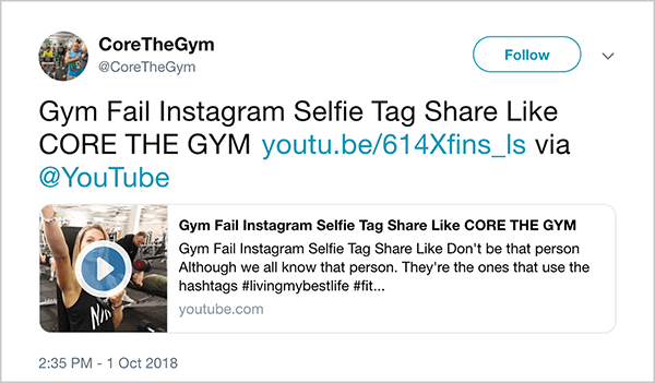 Tai yra @CoreTheGym „tweet“ ekrano kopija. Tviteryje rašoma „Gym Fail INstagram Selfie Tag Share Like CORE THE GYM“ ir nuoroda į „YouTube“ vaizdo įrašą. Vaizdo įrašo aprašymas yra „Nebūk toks kaip tas žmogus. Nors mes visi tą žmogų pažįstame. Jie naudoja groteles #livingmybestlife “. Vaizdo įrašo nuoroda yra youtu.be/614Xfins_ls.