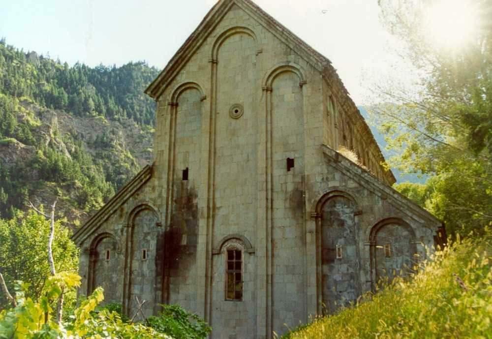Barhal bažnyčia