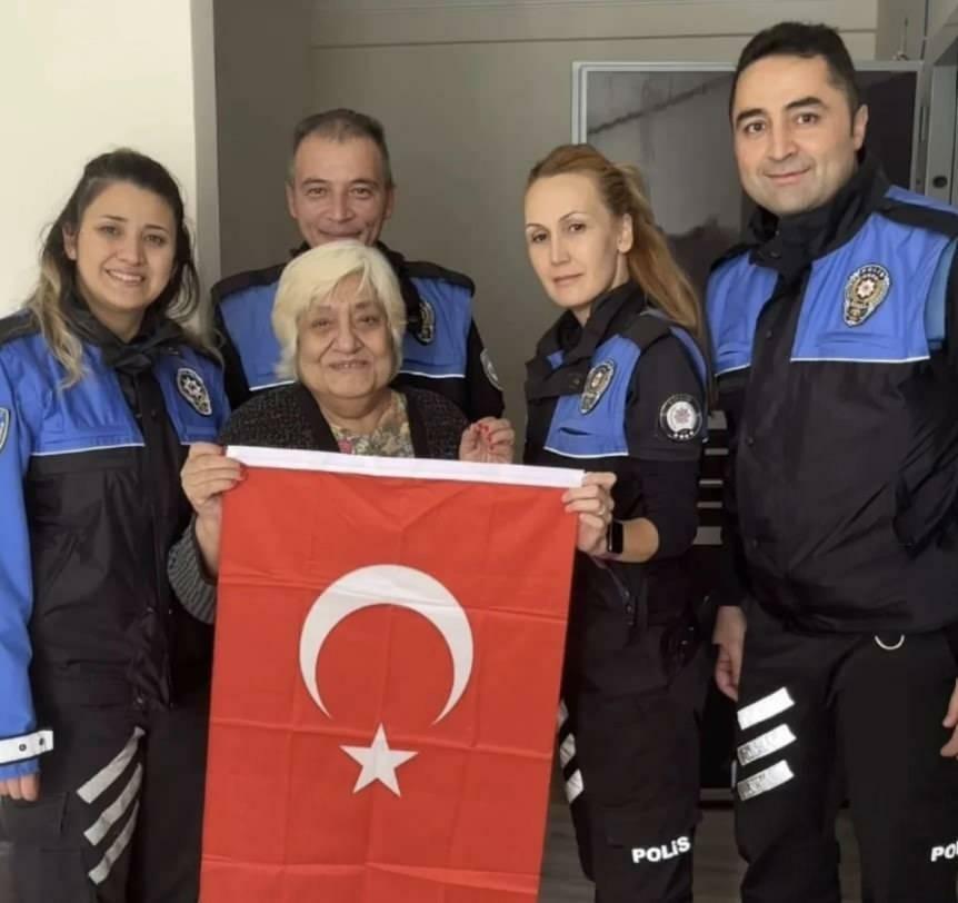 Nazan Çim ir policijos komandų staigmena