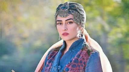 Esra Bilgiç, grojanti „Diriliş Ertuğrul“ mėgstamą Halime Sultaną, tapo Pakistano reklamos veidu.
