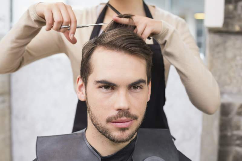 Kaip lengviausia skusti plaukus nuo barzdos? Lengviausias būdas kirpti vyrų plaukus namuose