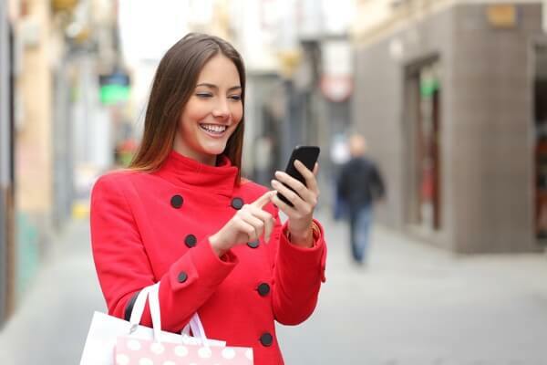 SMS žinutės gali padėti pritraukti vietinį pėsčiųjų srautą į jūsų parduotuvę.