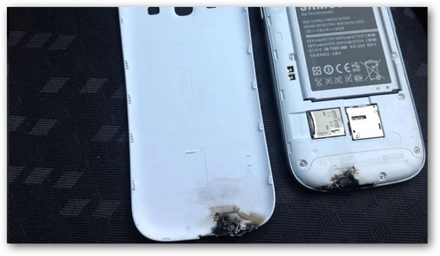 Sudegė „Samsung Galaxy S II“