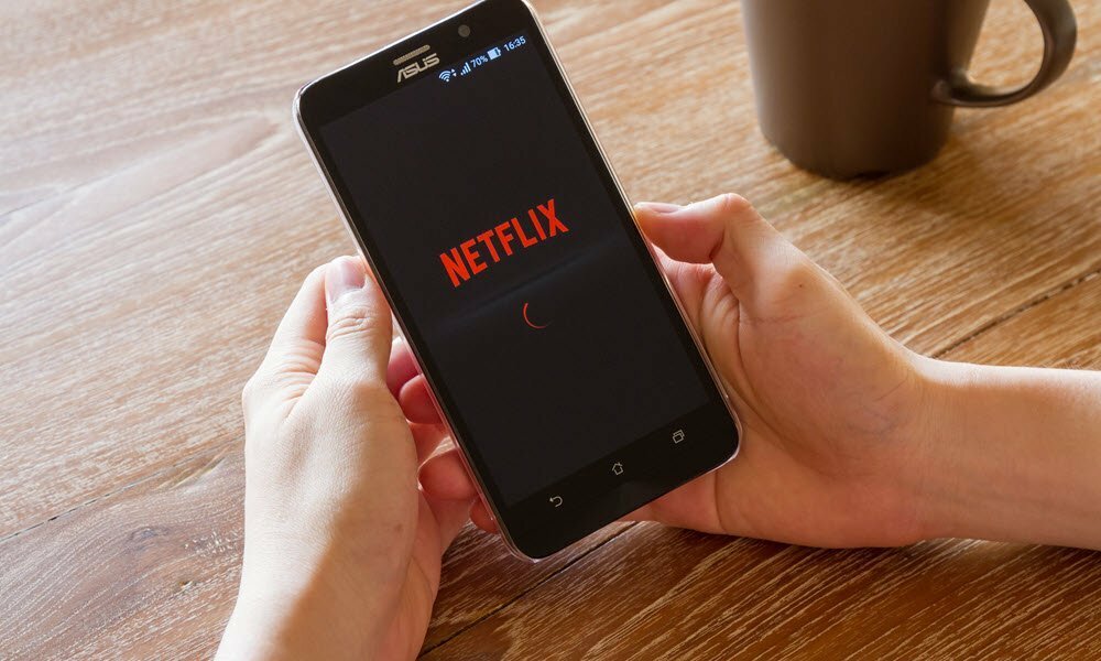 Kaip naudotis „Netflix“ funkcija „Atsisiuntimai jums“