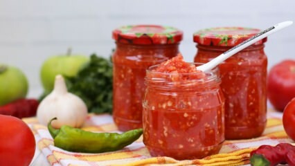 Kaip namuose gaminti konservuotus pomidorus? Konservuotų menemen receptas
