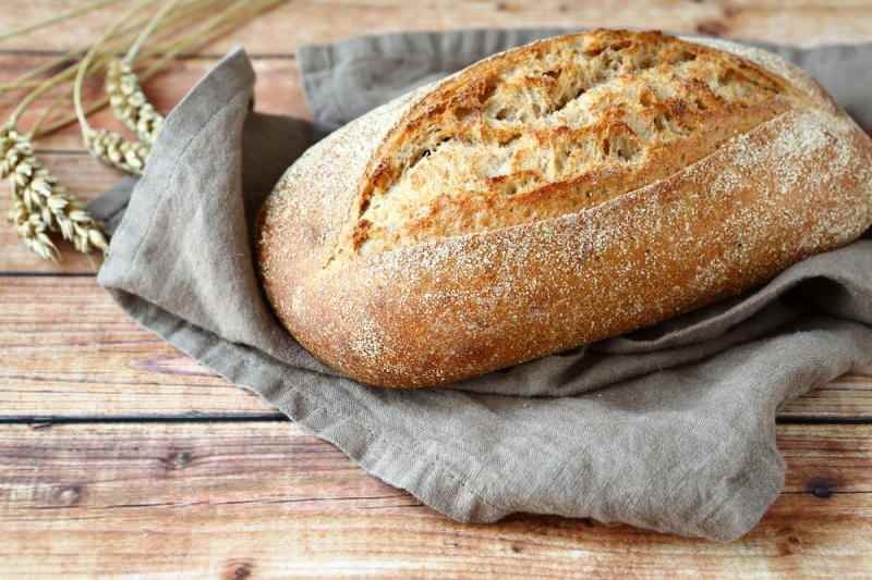 Kaip pasidaryti neraugintą duoną? Pūkuotos duonos receptas be mielių