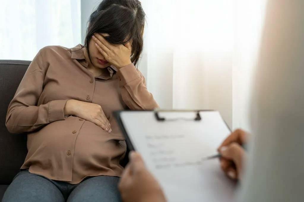 Priešlaikinis gimdymas galimas sergant Help sindromu