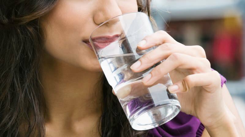 Ar kenksminga gerti vandenį tarp valgymų?