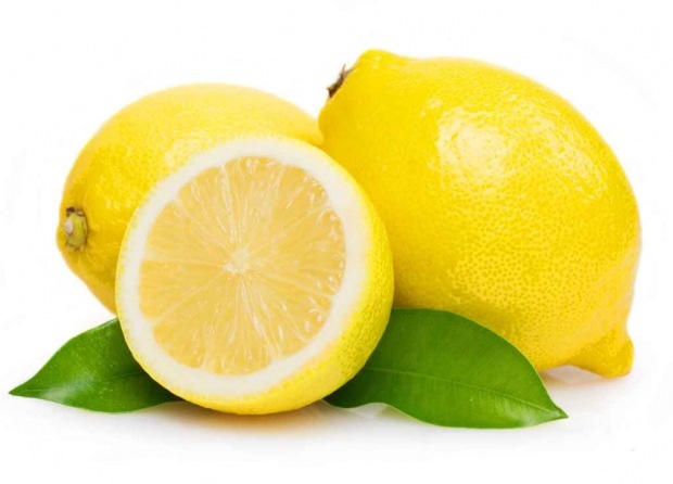 Sienų dėmių pašalinimas citrina