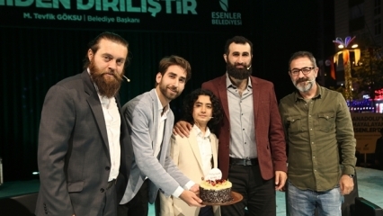 Prisikėlimas Ertuğrul žaidėjai dalyvavo „Ramadan Resurrection“ renginyje