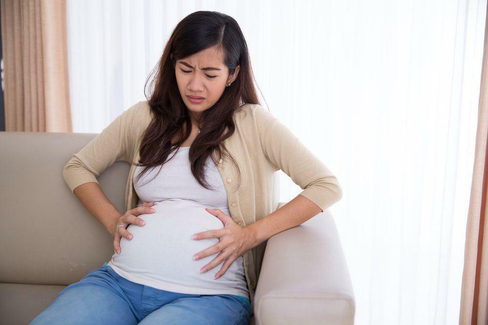dujų skausmas nėštumo metu