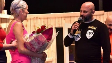 Staigmeną vedybų pasiūlymas scenoje sukūrė İpek Tanrıyar