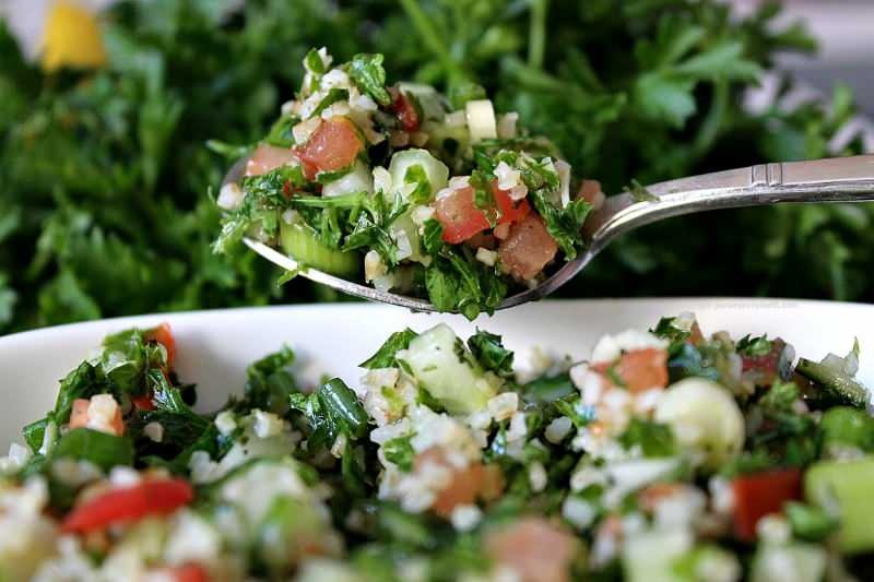 Kaip pasigaminti libanietiškų salotų? Gaminamos libanietiškos salotos ...