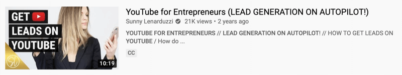 @sunnylenarduzzi „youtube“ vaizdo įrašo pavyzdys iš „youtube“ verslininkams (vadovavimo kartai autopilote!), parodantis 21 tūkst. peržiūrų per pastaruosius 2 metus