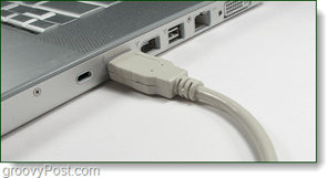 prijunkite USB laidą iš telefono į kompiuterio prievadą