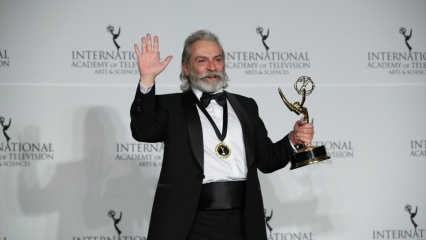  „Emmy“ apdovanotas aktorius Halukas Bilgineris ir toliau didžiuojasi! 