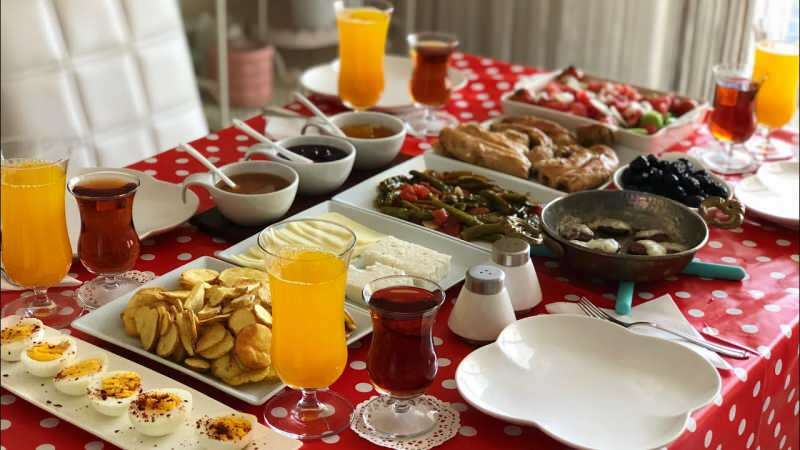 Ką reikėtų daryti po Ramadano? Turi pusryčiauti šventinį rytą
