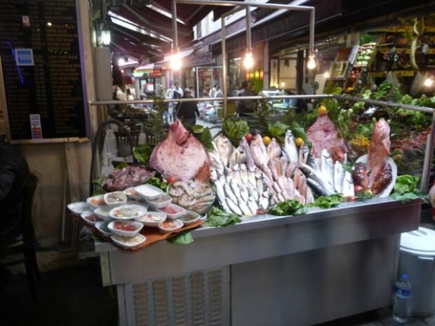 Šviežių ir ekonomiškų žuvų pardavimo punktai Stambule