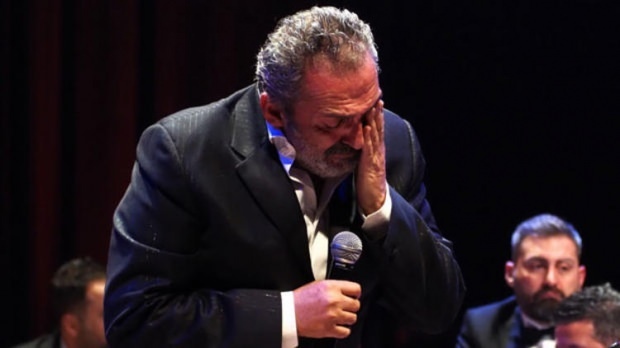 Yavuz Bingöl negalėjo suvaldyti ašarų scenoje