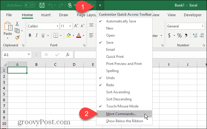 „Excel“ greitosios prieigos įrankių juostoje pasirinkite Daugiau komandų