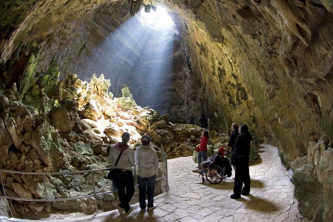 Grotte di Castellana urvai
