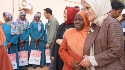 Esra Albayrak prisijungia prie TİKA pagalbos maistu Burkina Faso