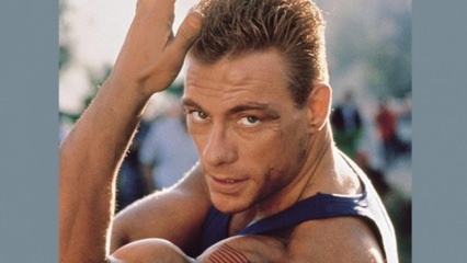 Jeanas Claude'as Van Damme'as įstrigo ant objektyvo Bodrume!