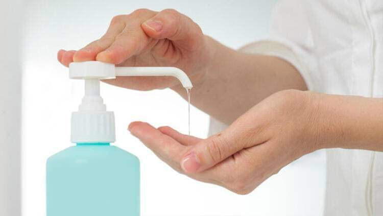 Kaip naudoti rankų dezinfekavimo priemones
