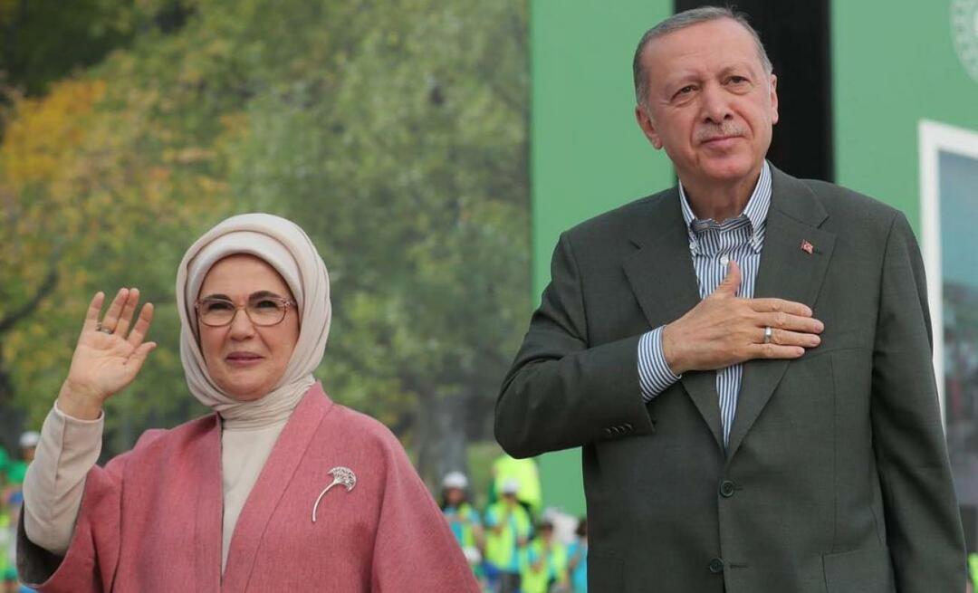 Emine Erdoğan padėkojo Ayaskent İrfan Kırdar vidurinei mokyklai Izmyre