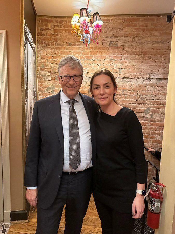 Billas Gatesas ir Hülya Bölükbaşı