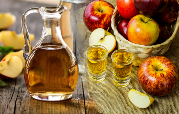 Kaip pasigaminti obuolių sidro actą su silpninančiu medumi? Lieknėjimo metodas su obuolių sidro actu!
