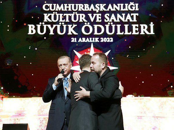 Prezidentas Erdoganas sutaikė brolius Akkor