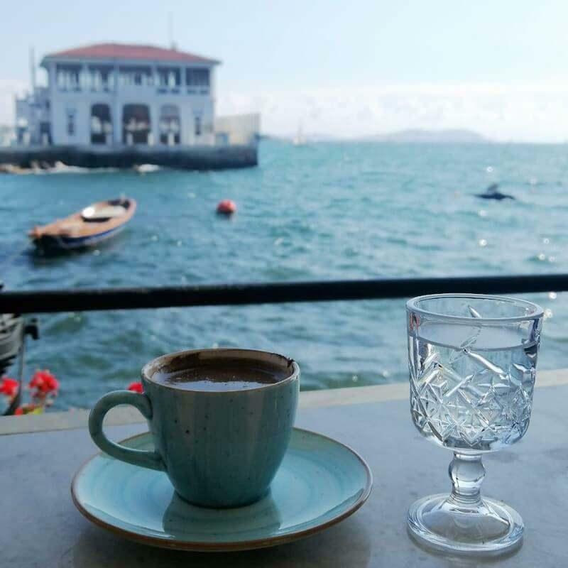 Mėgaukitės turkiška kava Gardens Of Garbo 
