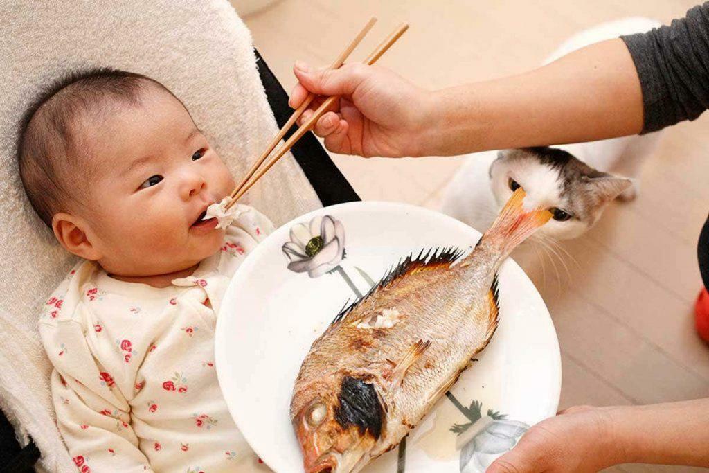 maitinti kūdikį žuvimi