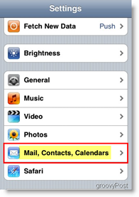 „Apple iPhone“ atidaro paštą, kontaktus ir kalendorius