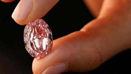 Kaina stebina: parduotas „didžiausias“ deimantas!