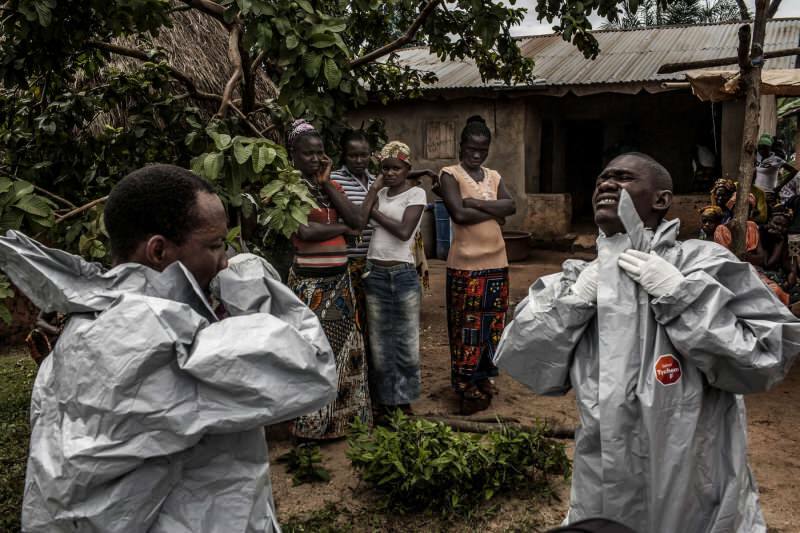 Ebola Afrikoje sukėlė baimę ir paniką