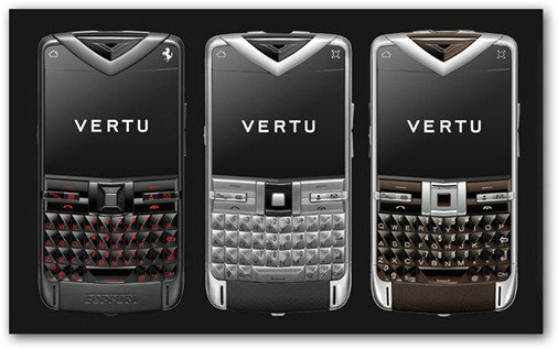 „Nokia“ nori iškrauti „Vertu“