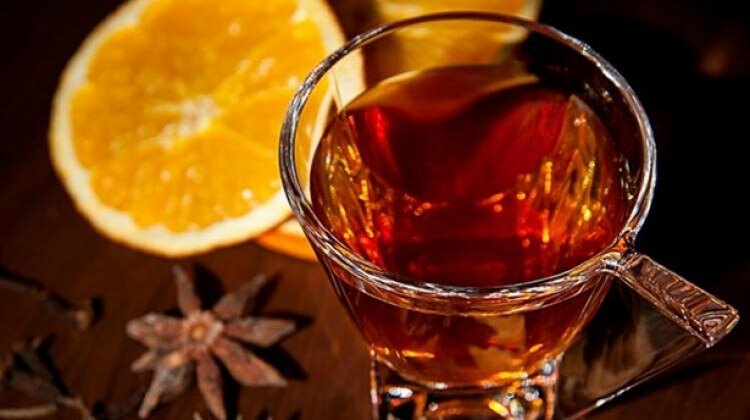Skanių apelsinų žiemos arbatos receptas