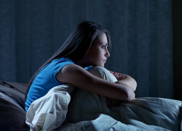 Didelis nuovargis ir stresas dienos metu sukelia pabudimą naktį ir nemigą kitą dieną