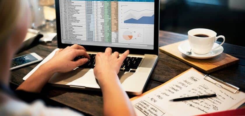 Kaip susikurti savo sąskaitą faktūrą iš „Scratch“ programoje „Excel 2016“