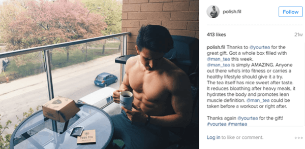 Mikroefektininkas Filipas Tomaszewskis pozuoja su „Man Tea“ ir dalijasi nauda su savo „Instagram“ sekėjais.