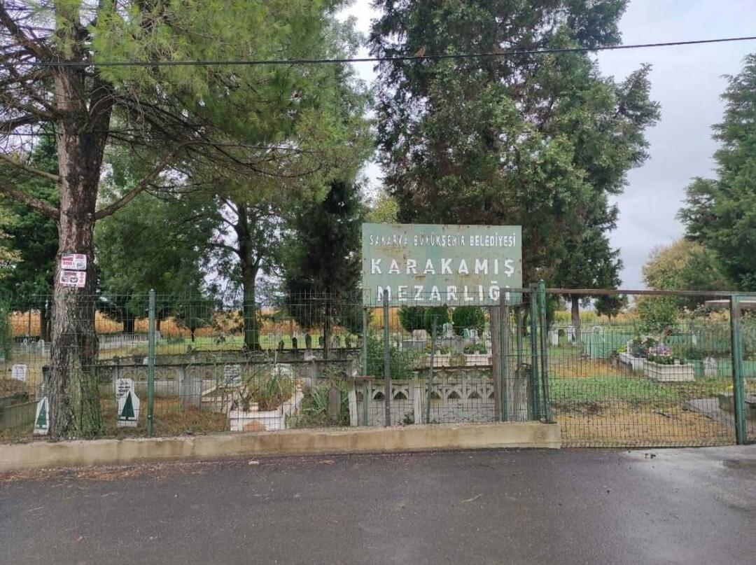 Zeynep Kurtuluş buvo palaidotas kaimynystėje esančiose kapinėse