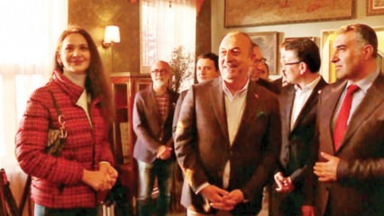 Ministras Mevlüt Çavuşoğlu aplankė „Confrontation“ serijos rinkinį
