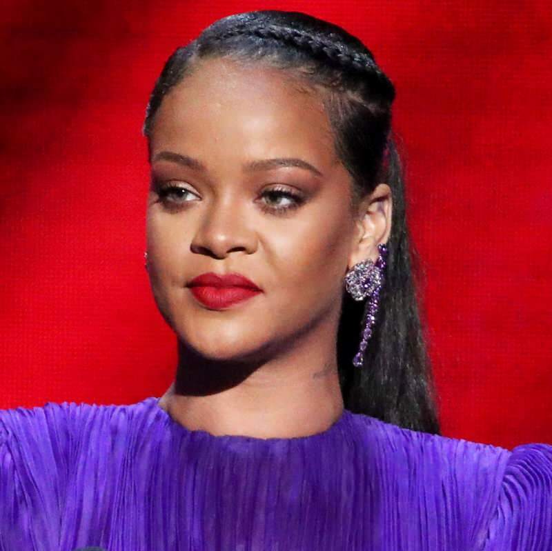 Rihanna pateko į turtingųjų sąrašą! Kas yra Rihanna?
